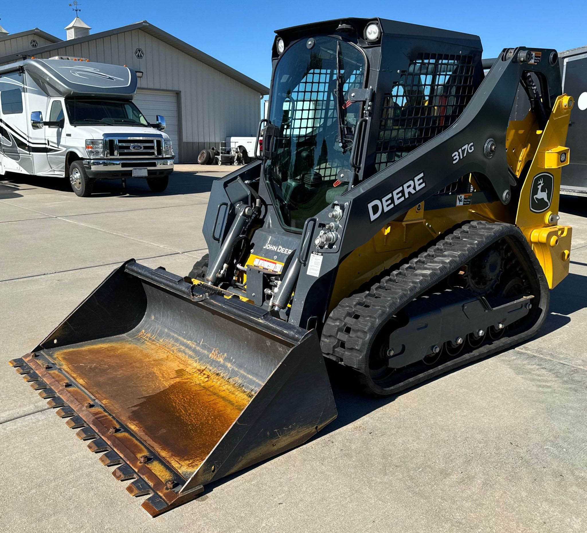 2023 John Deere 317G